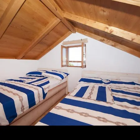Holiday Queen Of Kornati - Two Bedroom With Sea View *