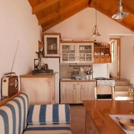 Holiday Queen Of Kornati - Two Bedroom With Sea View *
