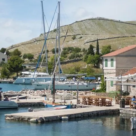 Holiday Queen Of Kornati - Two Bedroom With Sea View Apartment Vrulje (Kornati)